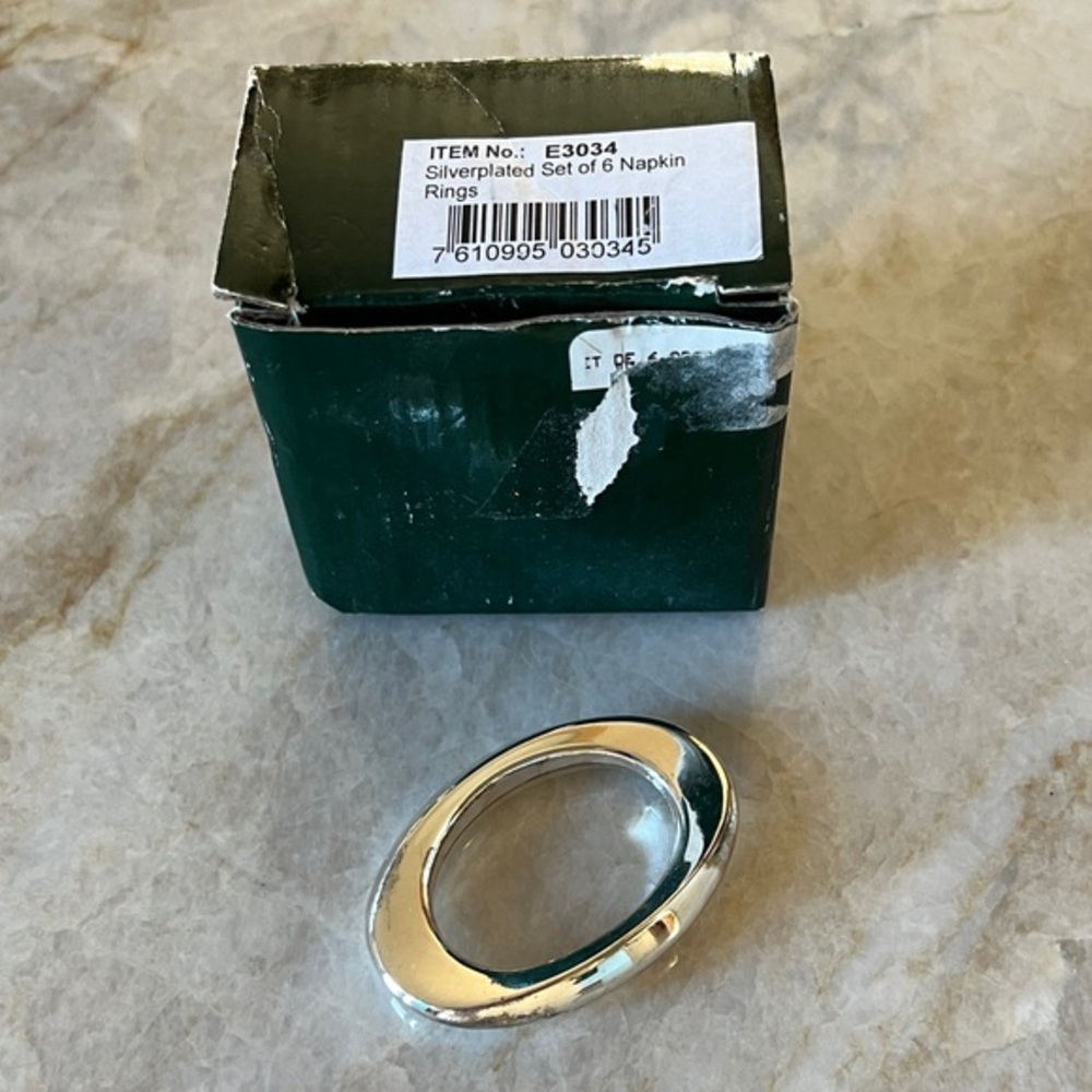 6 Beautiful Silverplated Napkin Rings Set of 6